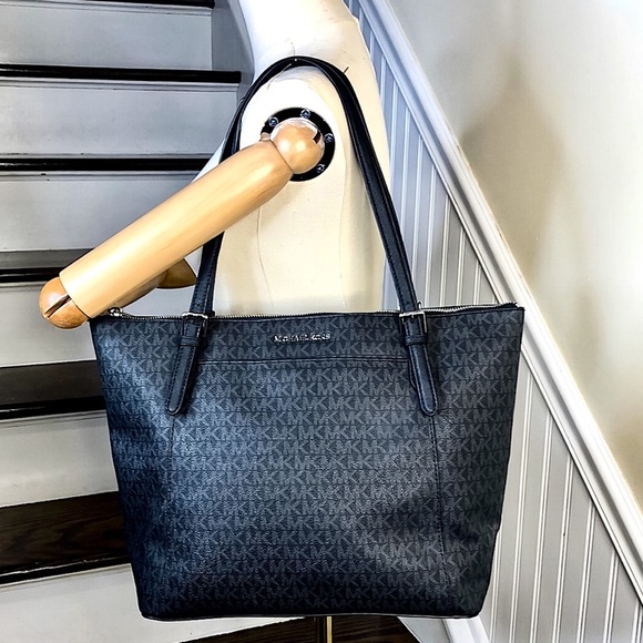 MICHAEL KORS Black Shoulder Strap Top Zipper Shoulder Bag Black Grey Monogram - Picture 17 of 17